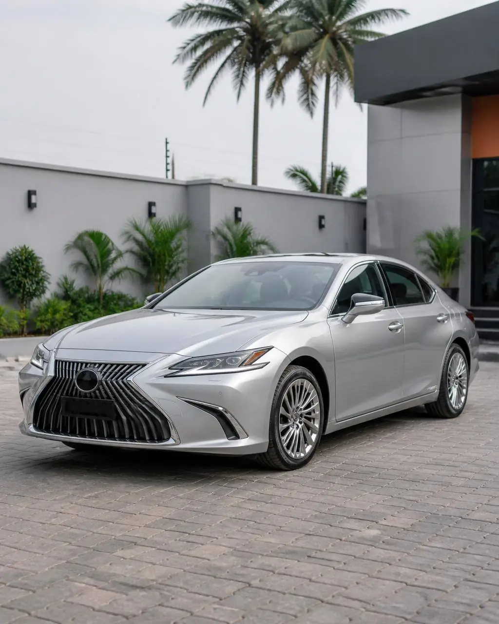 Lexus ES 300h, Ask us for details Sedan, available at Aare Auto Dealership